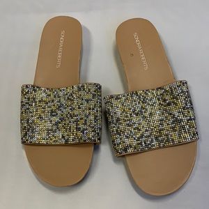 BNWOB SONDRA ROBERTS “Penny” slip-ons.